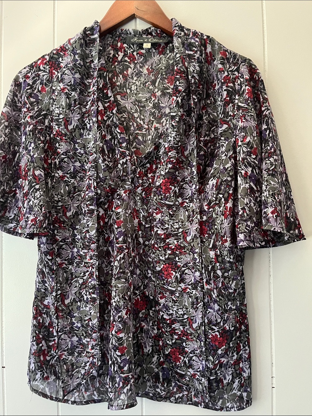 Floral V-Neck Short-Sleeve Women’s Top - Black with Red & Lavender - Picture 4 of 9